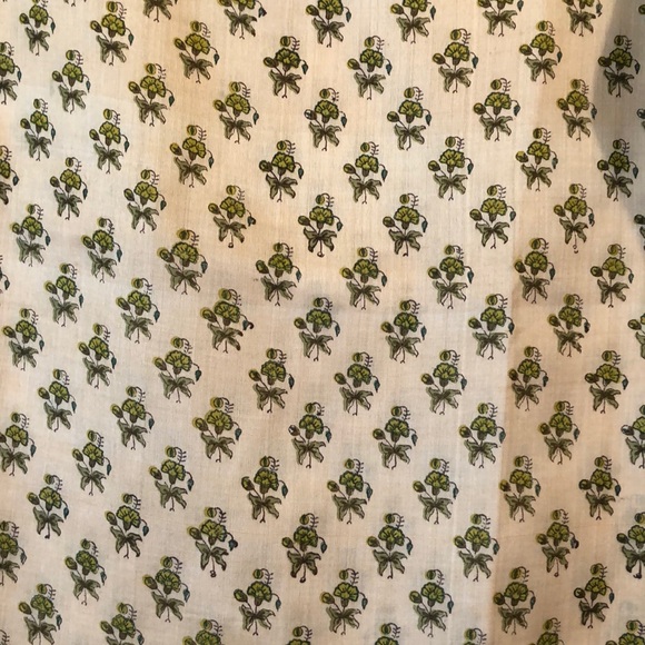 Brand new silk shirt - Picture 3 of 3